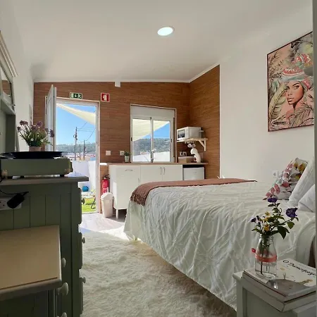 ゲストハウス Munay Famalicão